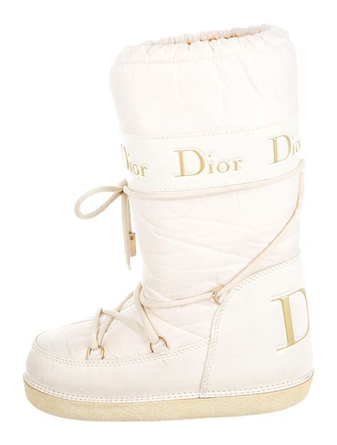 moon boot dior